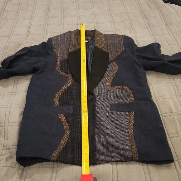 Chic Women's Blue and Black Mary Flannagan Blazer Size M! - Picture 6 of 8